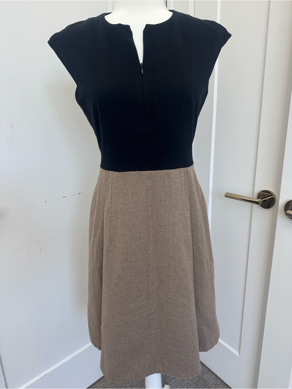 Akris Punto Black and Brown Fit-and-Flare Mini Dress